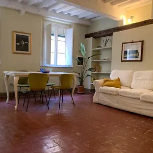 Appartamento Incantevole Nel Cuore Di, Lucca