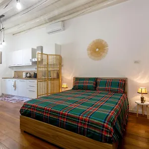 https://la-casita.it-lombardy.com